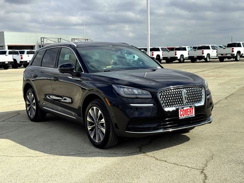 Used 2022 Lincoln Corsair Reserve w/ Elements Package image 4