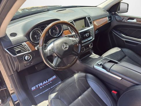 Used 2014 Mercedes-Benz GL 450 4MATIC w/ Lighting Package image 10