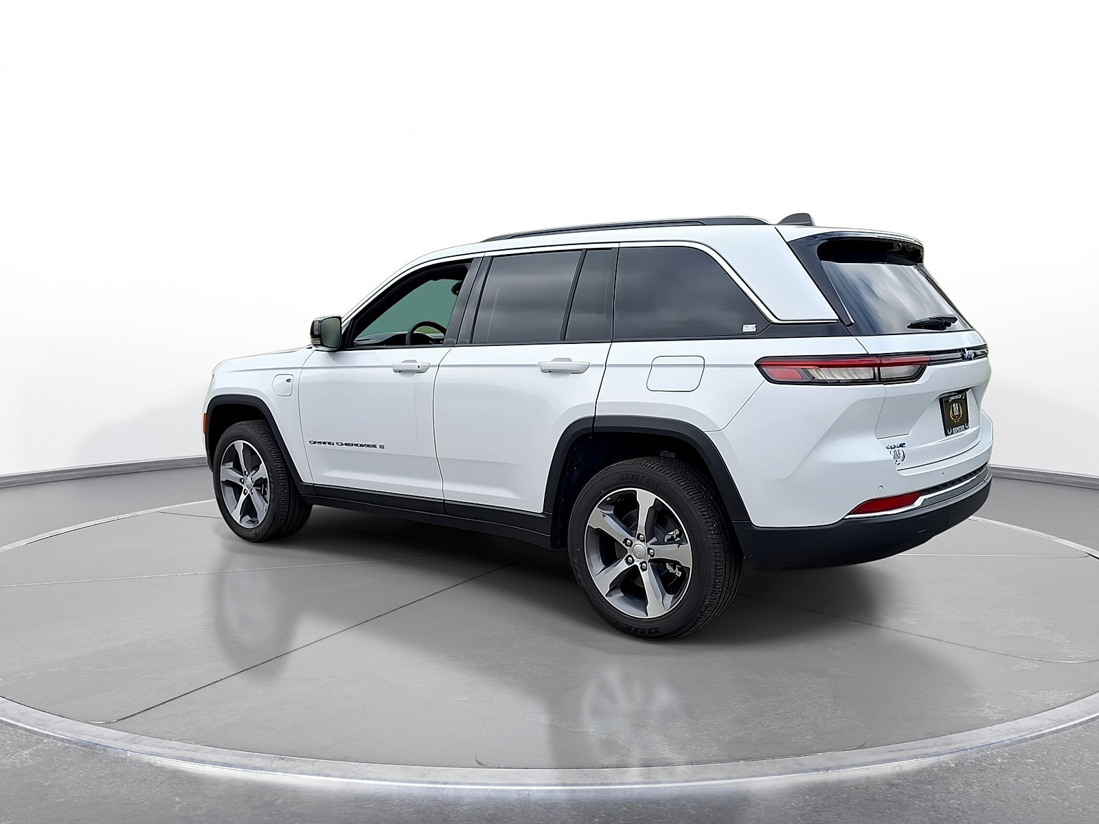 New 2024 Jeep Grand Cherokee Limited 4xe w/ Luxury Tech Group II AWD/4WD image 6