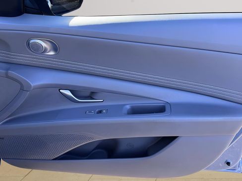 Used 2022 Hyundai Elantra SEL w/ Convenience + Premium Package image 29