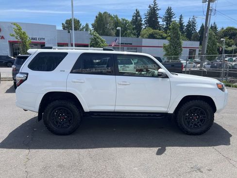 Used 2024 Toyota 4Runner SR5 Premium w/ Moonroof Package AWD/4WD image 3