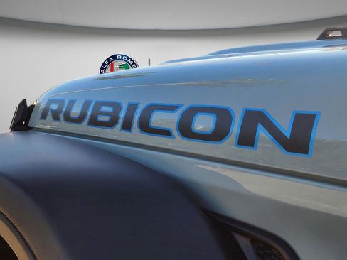 Used 2024 Jeep Wrangler Unlimited Rubicon 4xe w/ Technology Group image 65