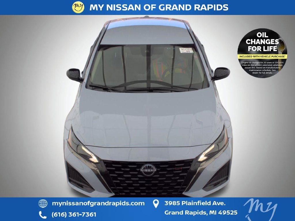 Used 2025 Nissan Altima 2.5 SR AWD/4WD image 40