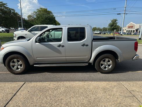 Used 2017 Nissan Frontier SV AWD/4WD image 7