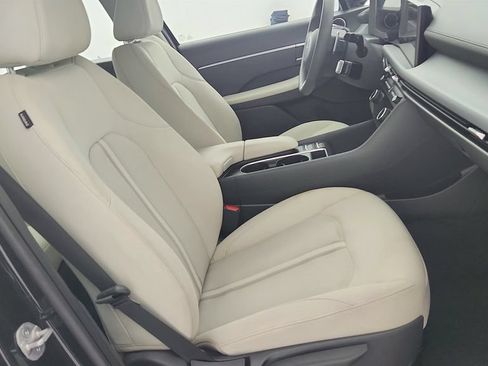 Used 2025 Hyundai Sonata SEL FWD image 28