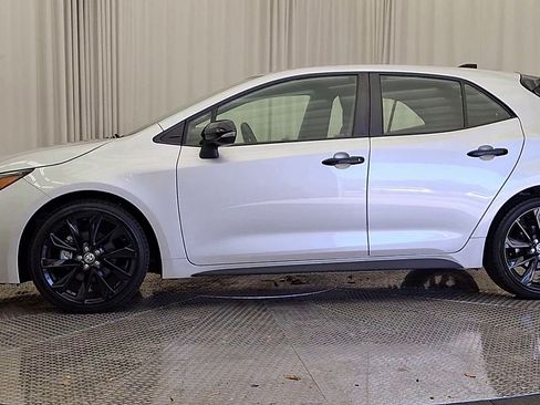 Used 2021 Toyota Corolla SE FWD image 6