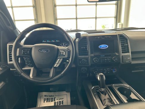 Used 2019 Ford F150 XLT w/ Equipment Group 302A Luxury AWD/4WD image 17