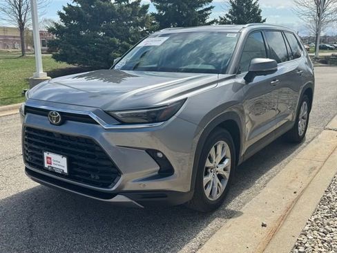 Certified 2025 Toyota Grand Highlander AWD image 42
