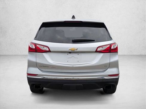 Used 2018 Chevrolet Equinox LT FWD image 6