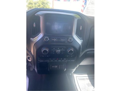 Used 2021 Chevrolet Silverado 1500 LT RWD image 17