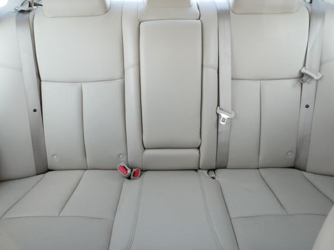 Used 2017 Nissan Altima 3.5 SL w/ 3.5SL Technology Package FWD image 13