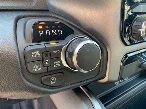 New 2026 RAM 1500 4x4 Crew Cab image 17