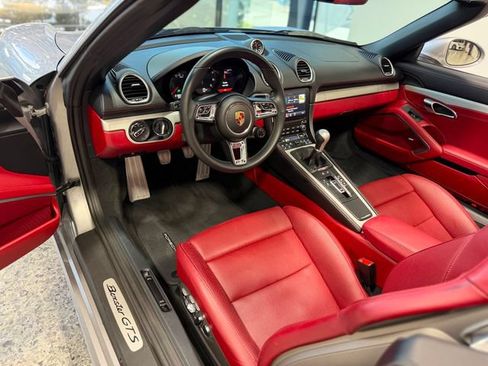 Used 2023 Porsche 718 Boxster GTS RWD image 19
