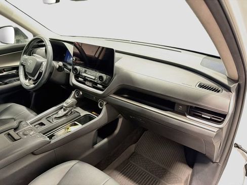 Certified 2024 Toyota Grand Highlander AWD image 24