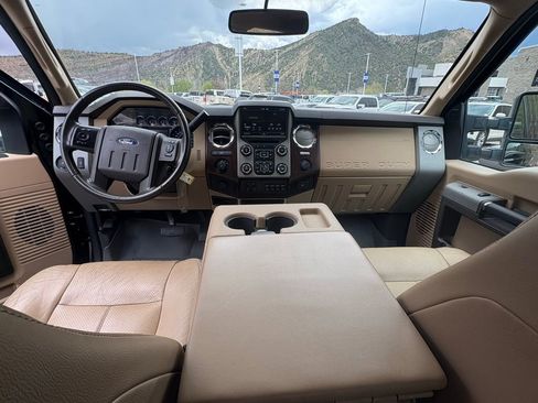 Used 2013 Ford F250 Lariat w/ Lariat Interior Pkg image 4
