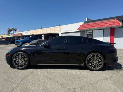 Used 2020 Porsche Panamera image 4