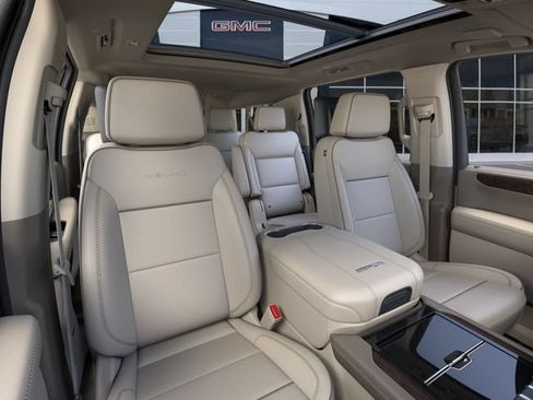 New 2026 GMC Yukon XL Denali w/ Denali Reserve Package AWD/4WD image 16