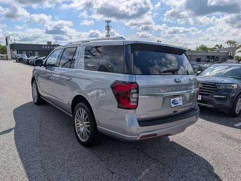 Certified 2023 Ford Expedition Max Platinum AWD/4WD image 5