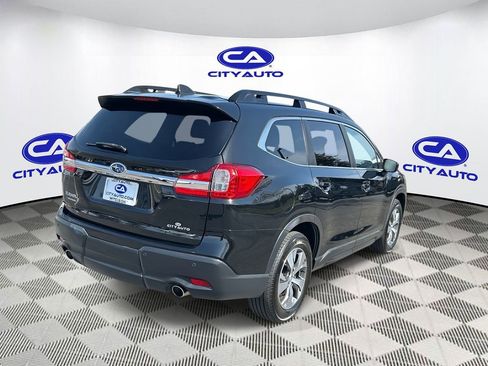 Used 2021 Subaru Ascent Premium w/ Convenience Package image 3