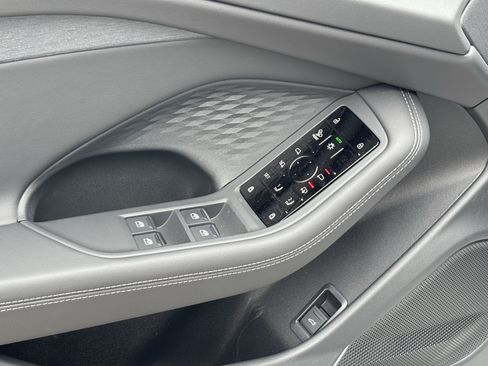 Certified 2026 Audi A6 Prestige AWD/4WD image 15
