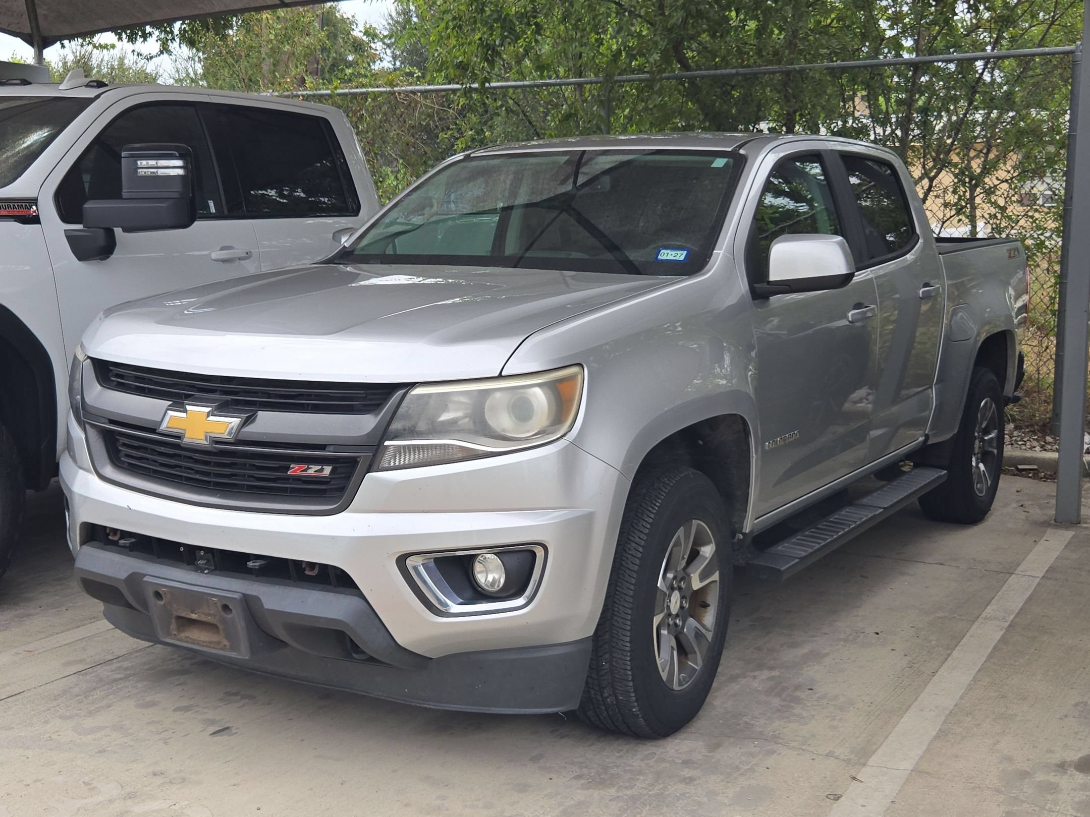 Used 2015 Chevrolet Colorado Z71 AWD/4WD image 3