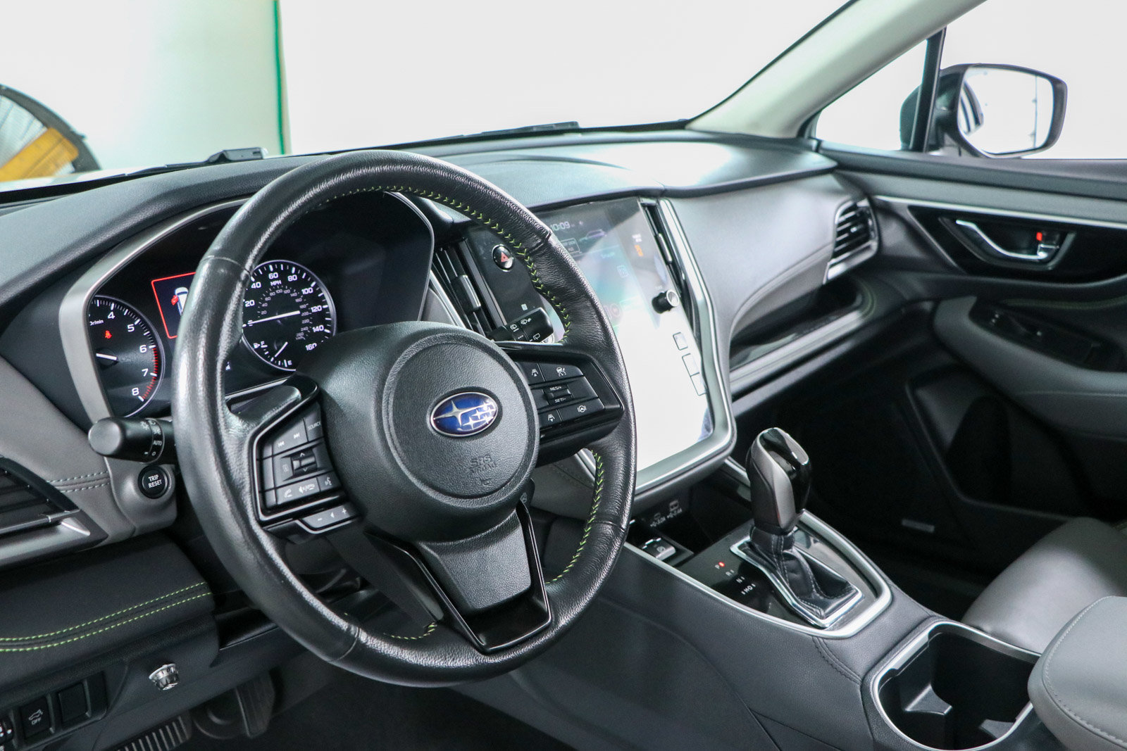 Used 2024 Subaru Outback Onyx Edition XT AWD/4WD image 23