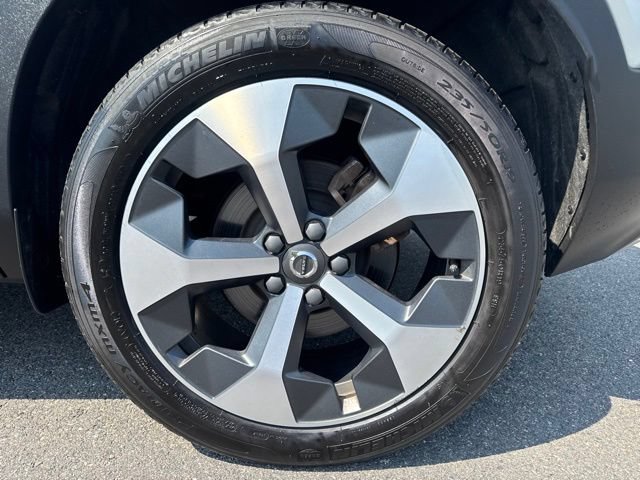 Certified 2025 Volvo XC40 B5 Core w/ Protection Package Premier AWD/4WD image 9