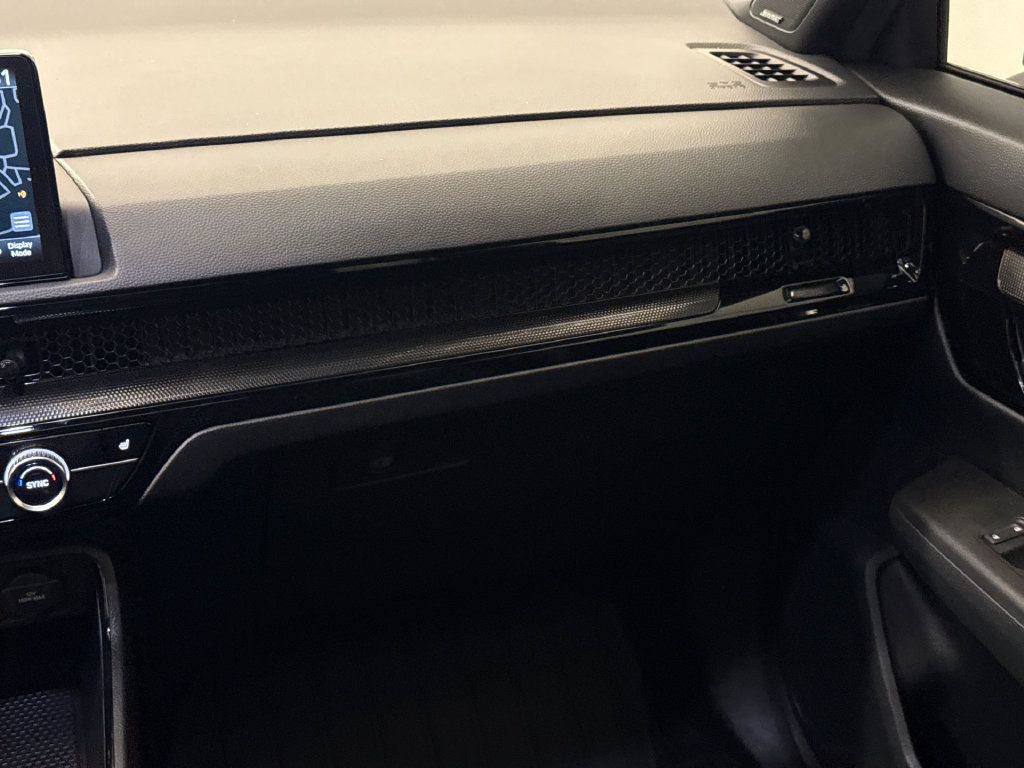 Used 2025 Honda CR-V Sport Touring image 17