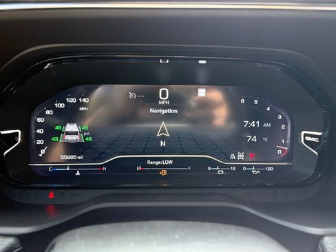 Used 2023 GMC Yukon XL Denali image 16