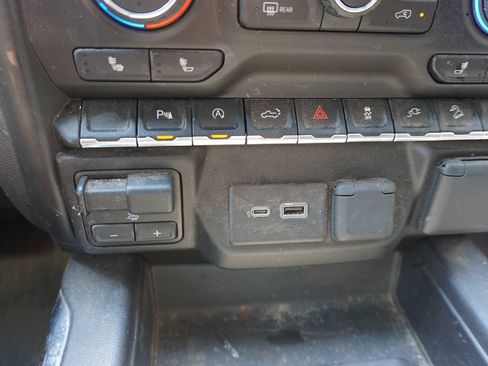 Used 2020 Chevrolet Silverado 1500 RST AWD/4WD image 13