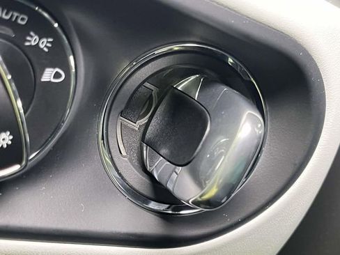 New 2026 Porsche Macan image 41