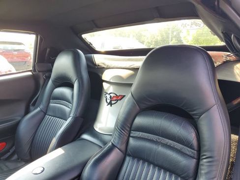 Used 1998 Chevrolet Corvette Convertible w/ Memory Pkg RWD image 13