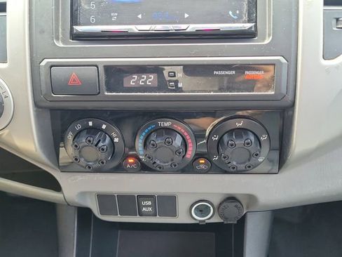 Used 2013 Toyota Tacoma 4x4 Access Cab V6 w/ TRD Sport Pkg image 27