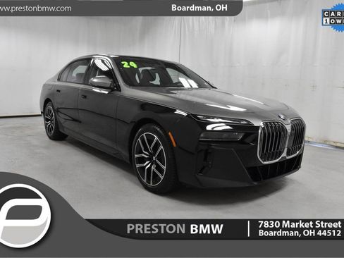 Used 2024 BMW 760i xDrive w/ Executive Package image 1
