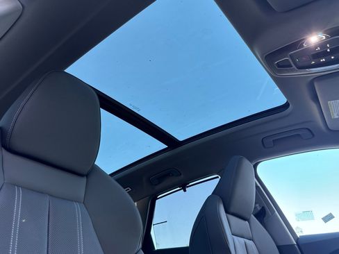 New 2025 Audi Q5 Premium Plus image 14