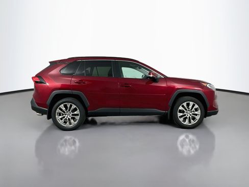Certified 2021 Toyota RAV4 XLE Premium AWD/4WD image 8
