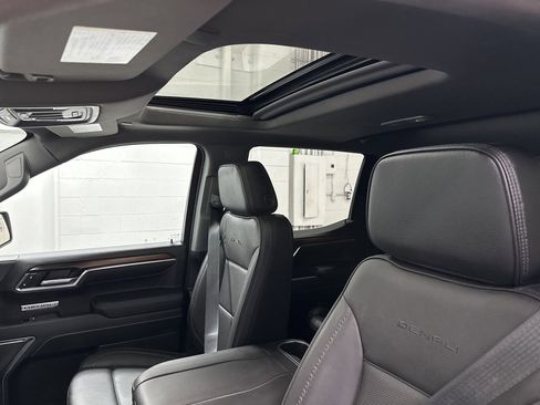 Used 2025 GMC Sierra 1500 Denali w/ Denali Reserve Package image 31