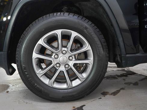 Used 2015 Jeep Grand Cherokee Limited w/ Trailer Tow Group IV AWD/4WD image 30