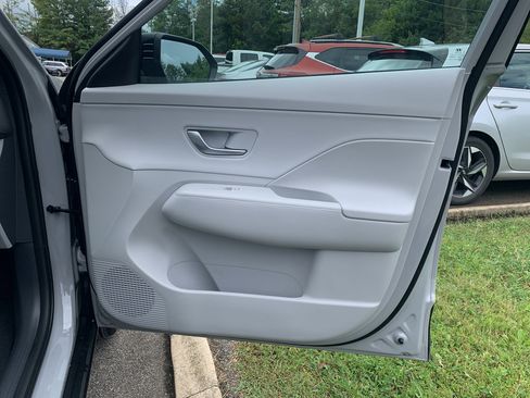 Used 2026 Hyundai Kona SEL Premium image 29