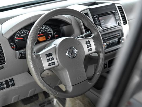 Used 2018 Nissan Frontier SV RWD image 12