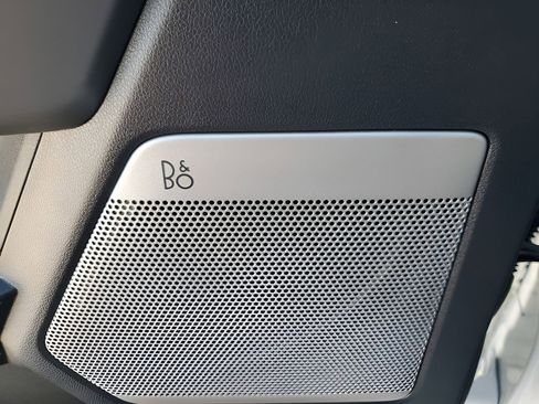 Used 2025 Ford F150 Lariat w/ Equipment Group 502A High image 29