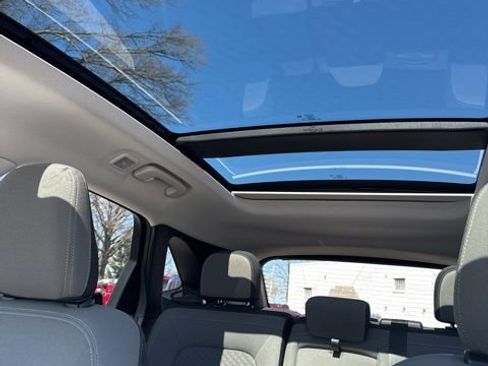 Used 2022 Ford Escape SE w/ Convenience Package image 17