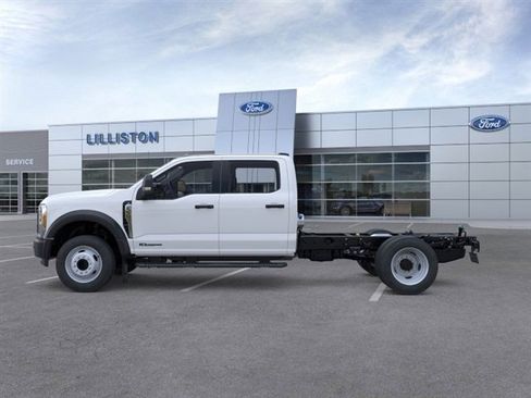 New 2026 Ford F550 2WD Crew Cab Super Duty image 3
