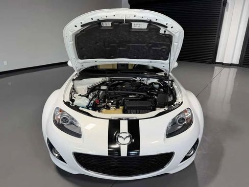 Used 2012 MAZDA MX-5 Miata Grand Touring w/ Premium Pkg RWD image 18