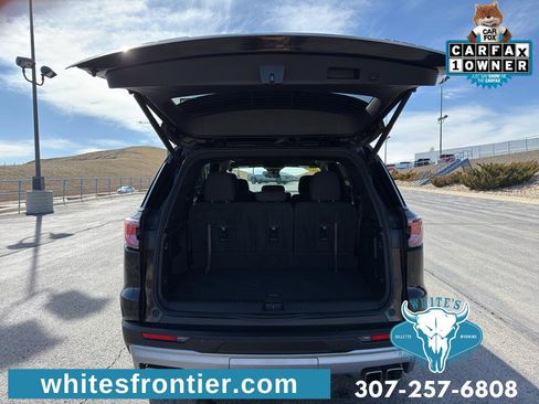 Used 2025 GMC Acadia Elevation image 15