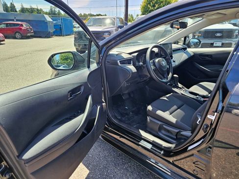 Used 2023 Toyota Corolla LE FWD image 12