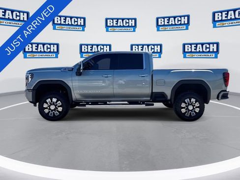 Used 2024 GMC Sierra 2500 Denali AWD/4WD image 5
