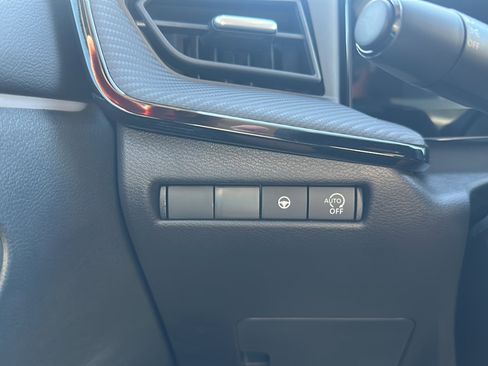 New 2026 Nissan Kicks SR image 25