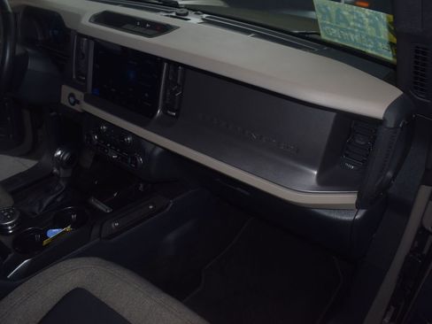 Used 2025 Ford Bronco Big Bend image 39