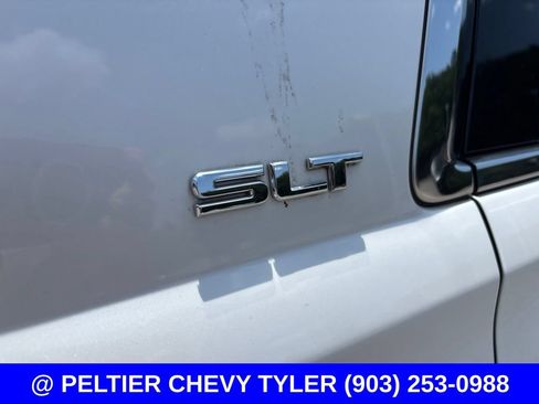 Used 2016 GMC Yukon SLT w/ Premium Edition AWD/4WD image 9